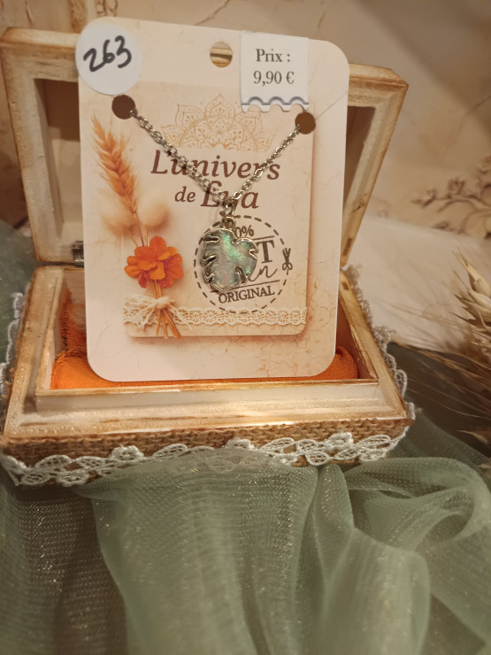 Feuille de Lune Iridescente